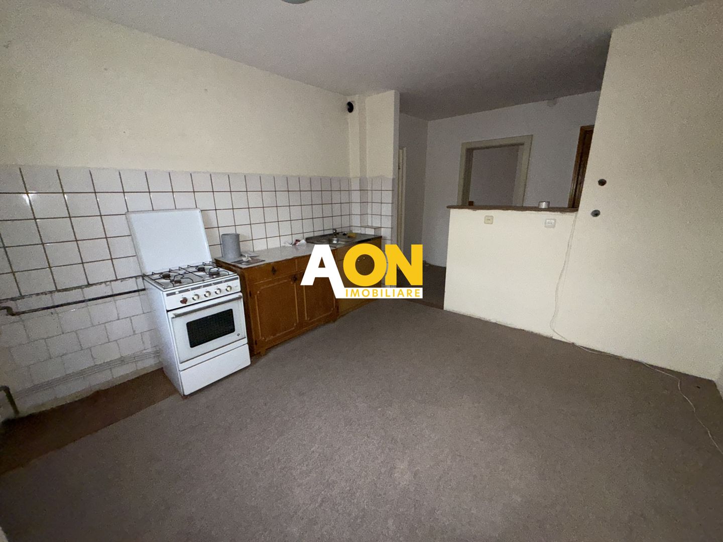 De vanzare apartament 3 camere, Cetate - Poză 8