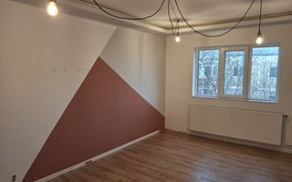 Aradului Vest | 3 camere | Decomandat | Centrală proprie - Poză 1