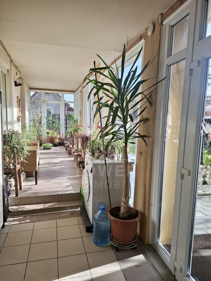 Casă de vânzare în Lazaret – ideală pentru familie sau investiție! - Poză 3