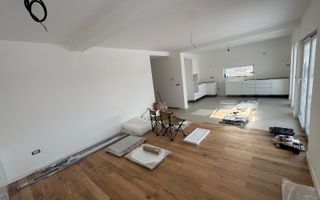 Duplex despărțit prin perete dublu/ Garaj - Poză 6