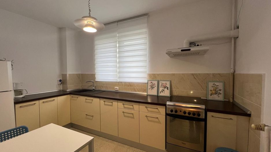 Apartament cochet, trei camere, Vatra Luminoasa - Poză 11