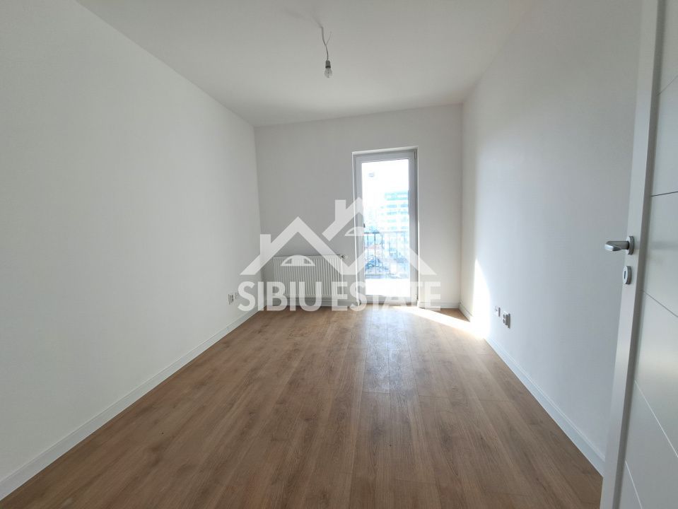 Apartament 4 camere, 2 bai bloc nou cu lift si parcare - Poză 18