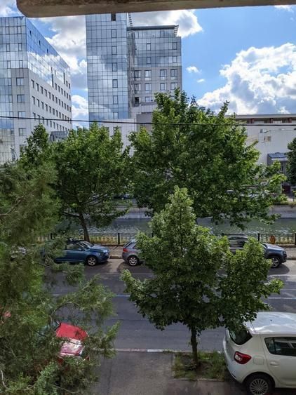 Apartament modernizat de 3 camere - locatie ultra-centrala - Poză 12