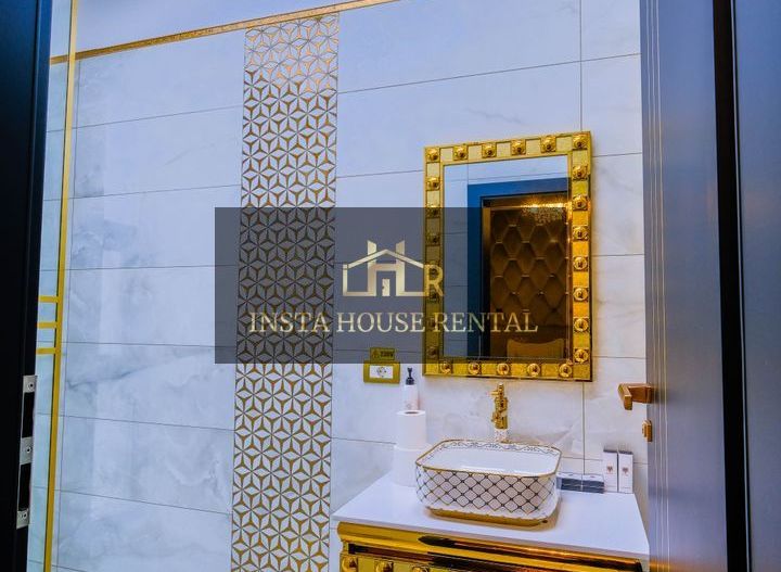 Hotel de LUX cu 11 camere / Restaurant & Piscina - Poză 19