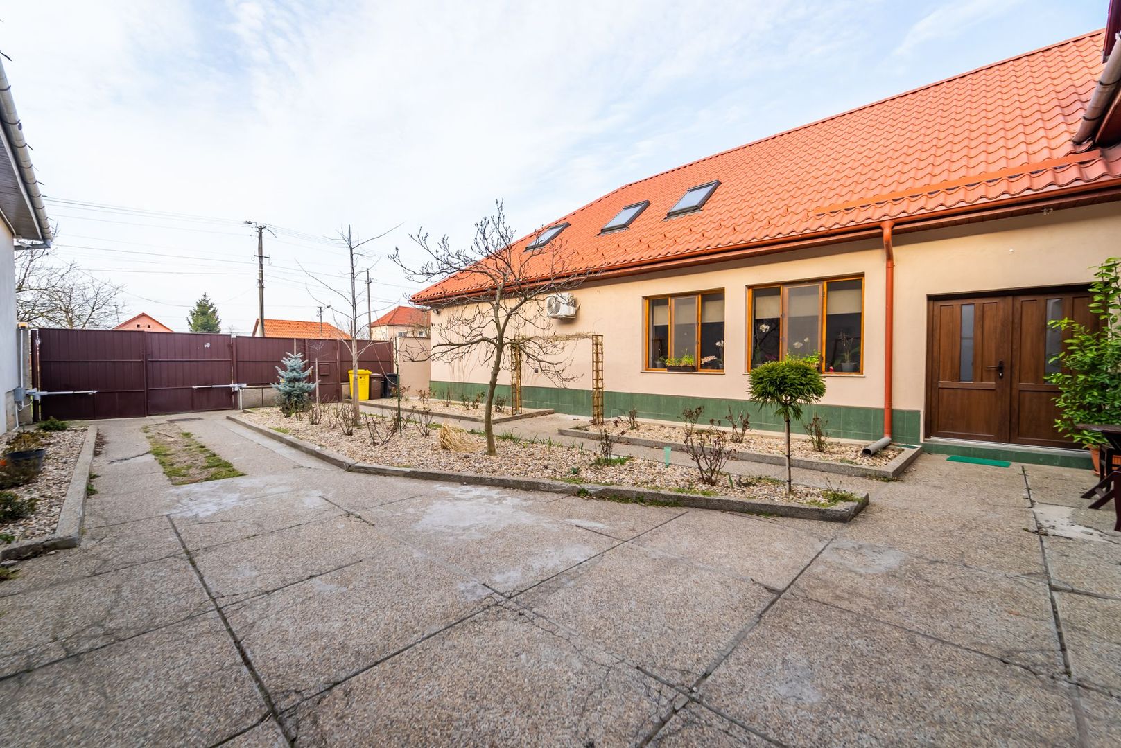 Vilă spațioasă pe teren de 1472 mp, Sânnicolau Mic - Poză 3