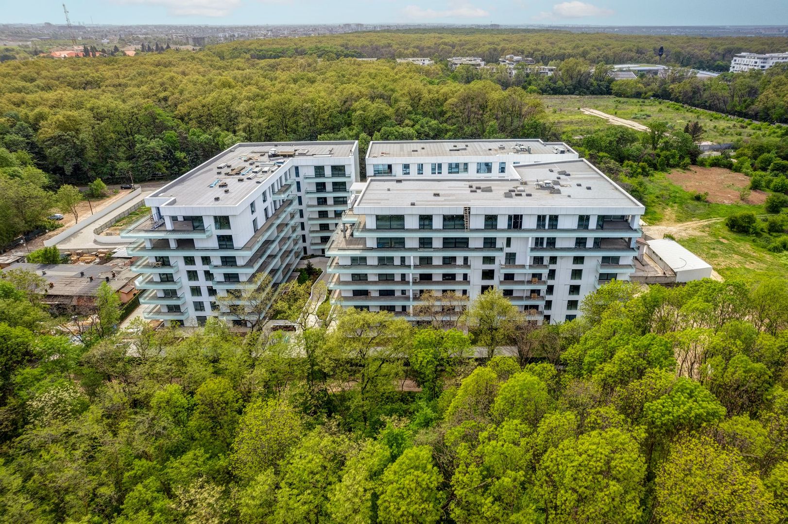 Pines Residence - Poză 1