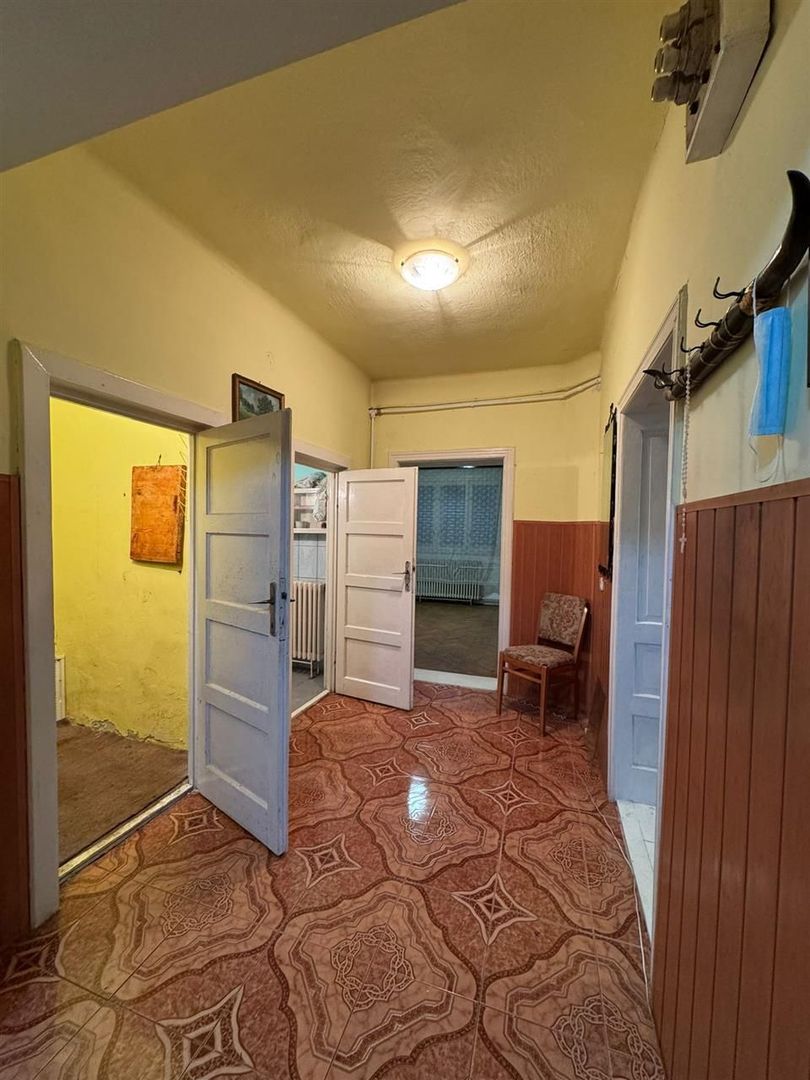 Casa de vanzare zona Velenta - Poză 1