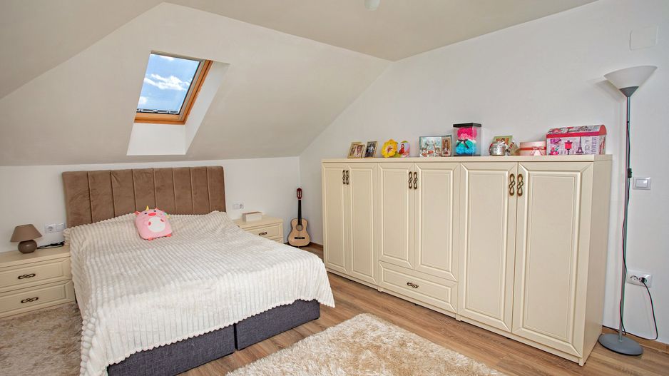 Vilă P+M, Clujului, 190 mp, teren 520 mp, singur în curte. 230 000 E - Poză 26