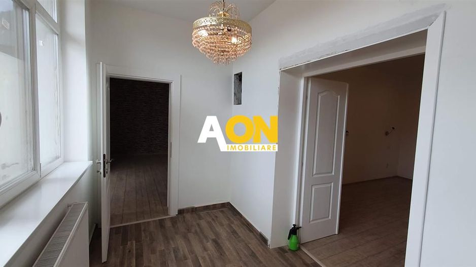 Casa 3 camere 2 bai renovata 655 mp teren Centru - Poză 14