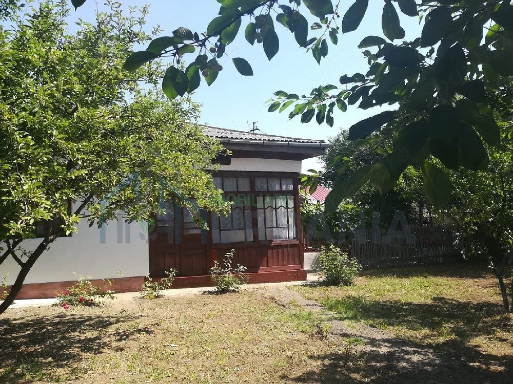 Casă tradițională de vânzare în Comuna Costești, județul Iași - Poză 4