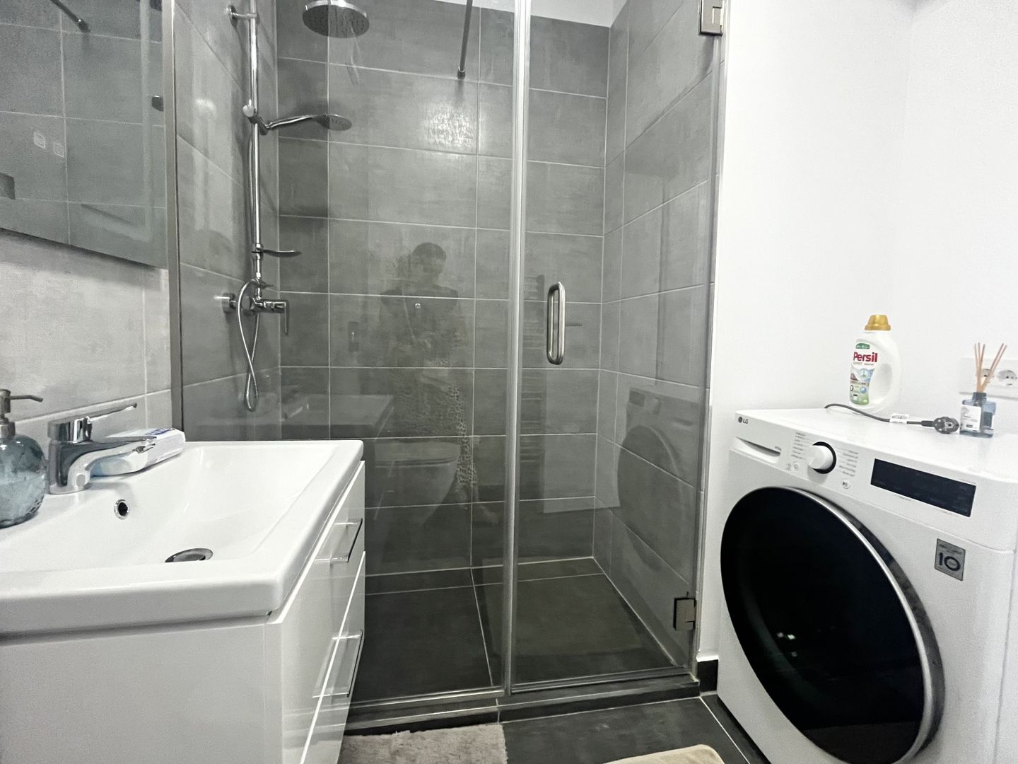 Apartament 3 camere, elegant, la prima închiriere, în zona Lipovei - Poză 20