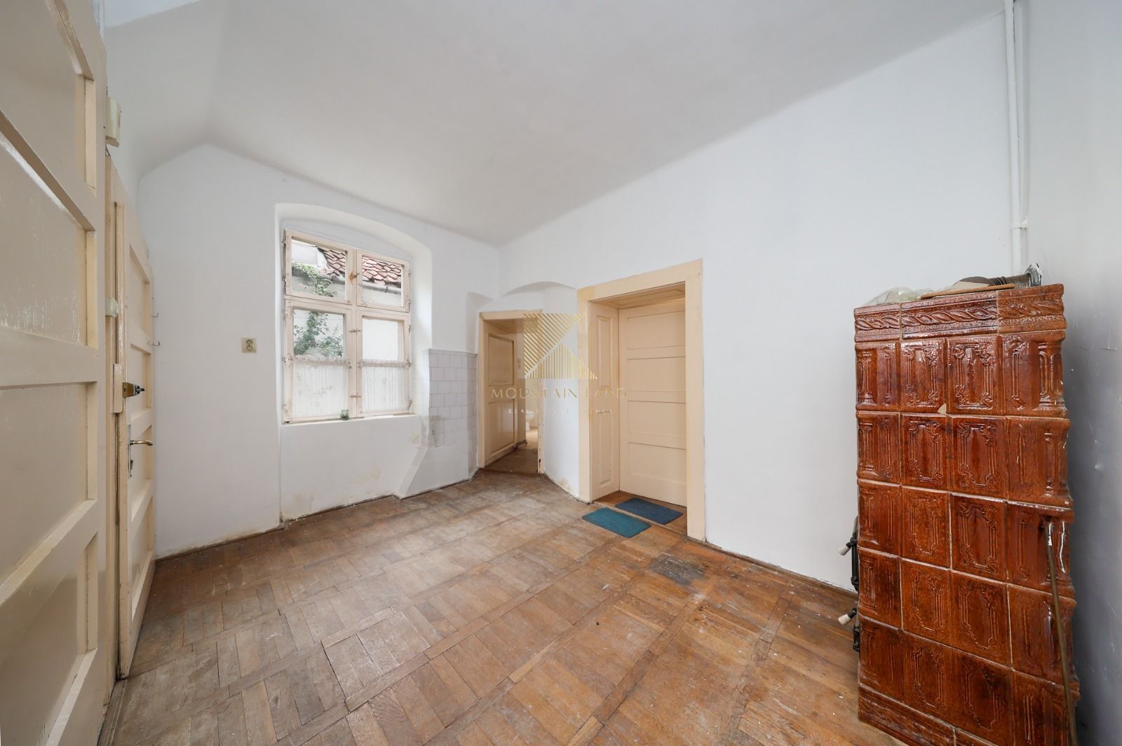 Locație rară în Brașov: ideal pentru regim hotelier sau business - Poză 10