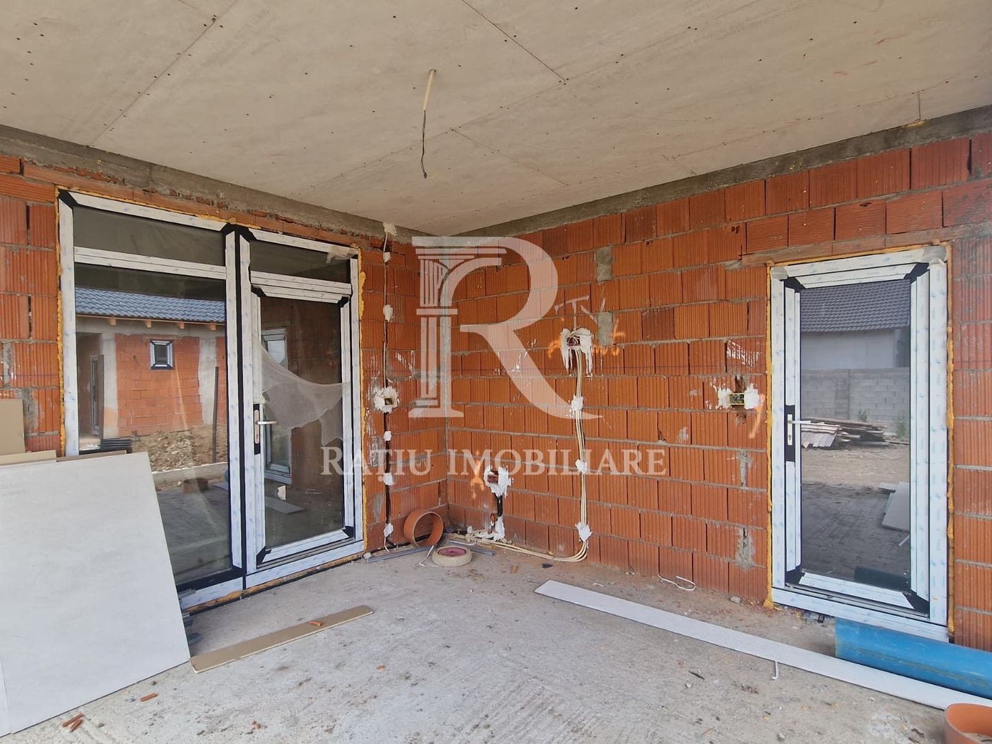 Casa de vanzare cu 4 camere | Osorhei | Bihor - Poză 2