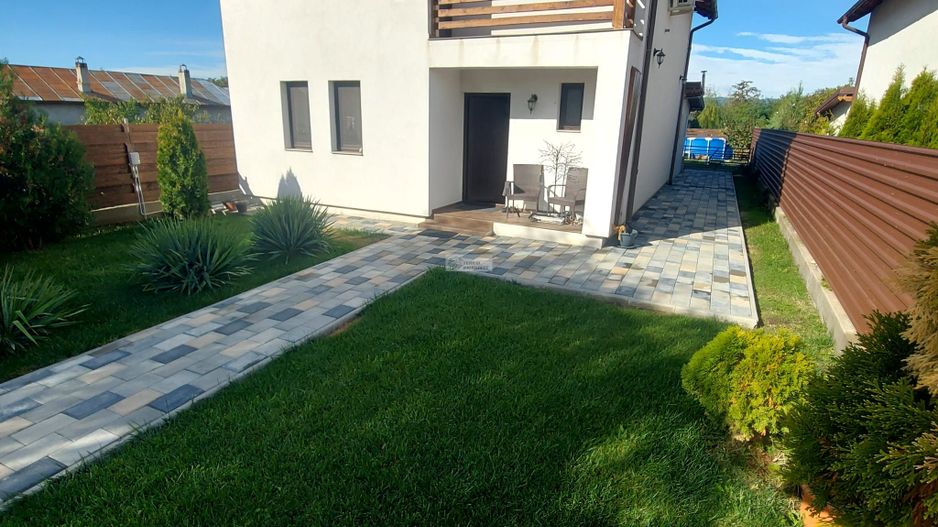 Casa   P+M /Golesti/Vrancea/170.000 neg/teren 1069mp - Poză 1