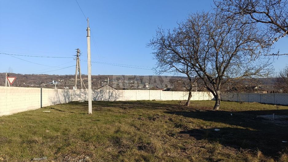 Teren de Construcție cu Încăpere Comercială de 250m2 în s.Stolniceni r-nul Hîncești - Poză 5
