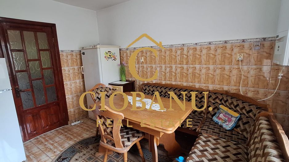 Apartament 3 camere etaj 2/4 DECMOMANDAT zona Rovine - Poză 3