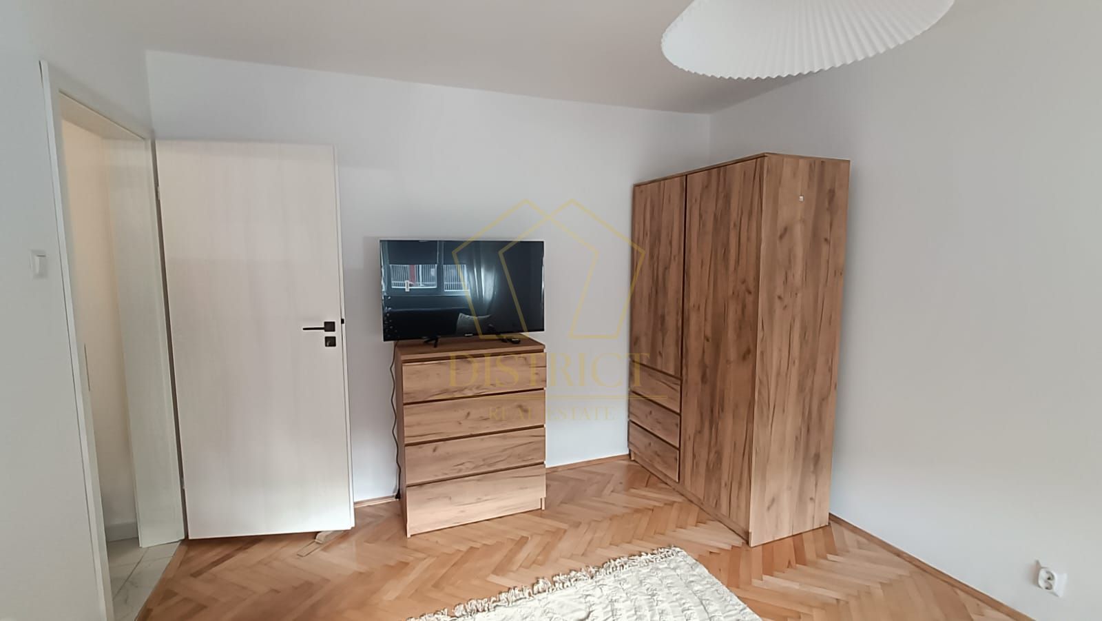 Apartament renovat 2 camere | Complex Studențesc - Poză 1