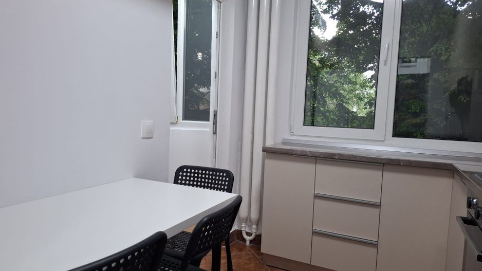 URGENT!, renovat complet, vedere spate, mobilat/utilat modern, liber - Poză 13