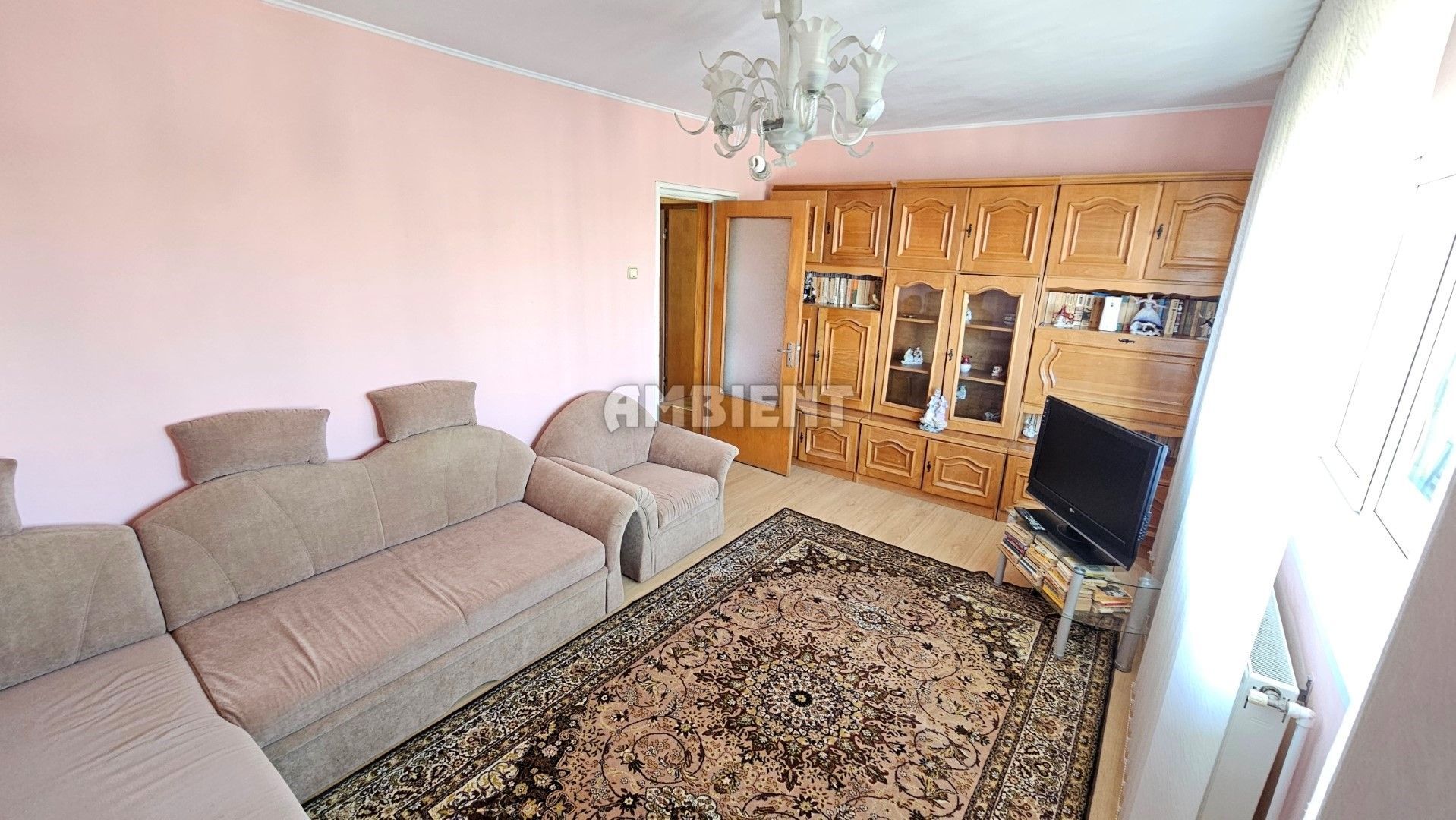 Apartament cu 2 camere, parțial mobilat, zona CENTRU; - Poză 3