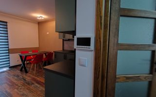 Apartament cu 3 camere la 3 minute de Spitalul Judetean - Poză 2