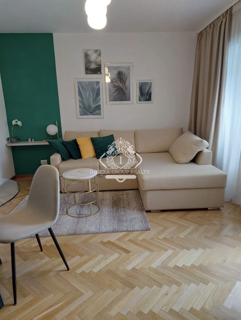Piata Romana | Apartament decomandat 4 camere modern | Bloc 1980 | 97mp - Poză 1