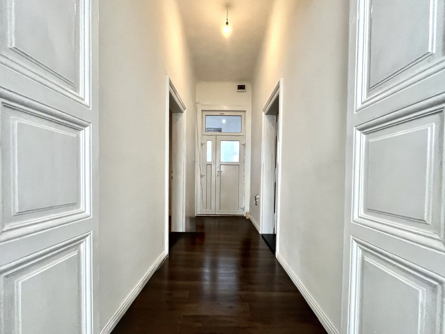 Un apartament care îți oferă orașul la un pas și vedere la Bega - Poză 14