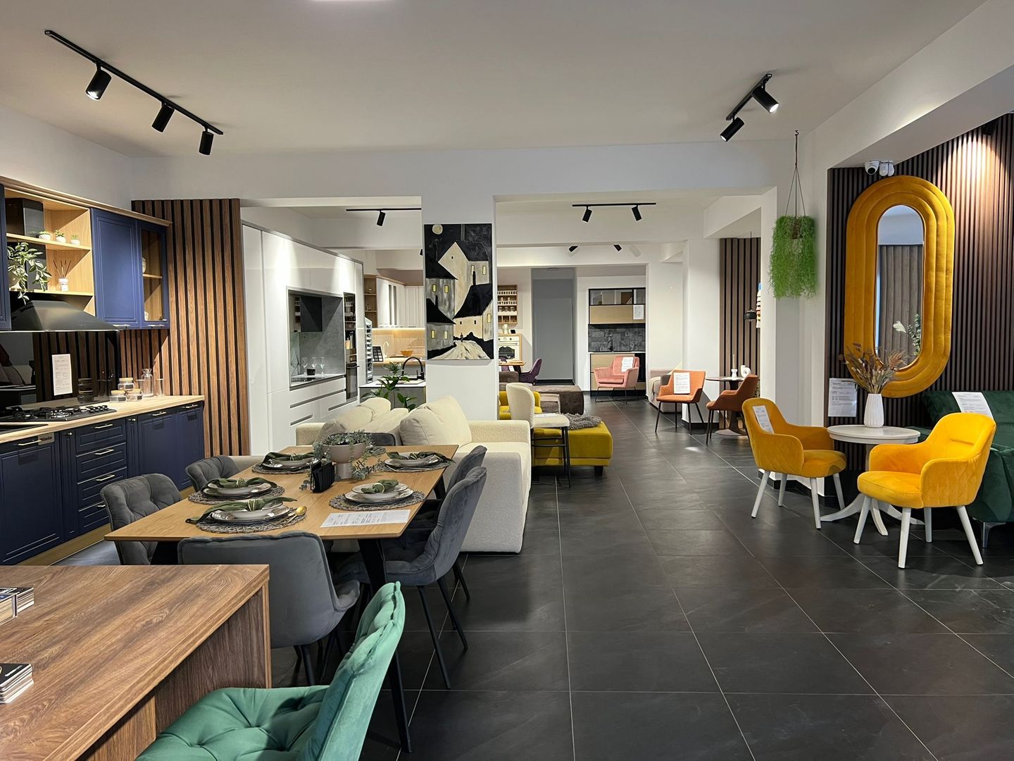 SPATIU BARTOLOMEU SHOWOORM - Poză 7