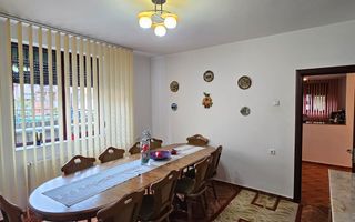 Casa- Str Tismana, zona Spitalul nr 1 - Poză 8