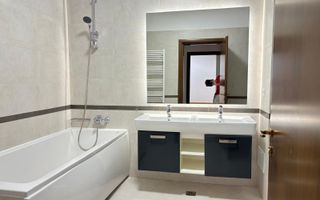 LUXURIOUS  4-ROOM APARTMENT FOR RENT NEAR KISELEFF PARK - Poză 6