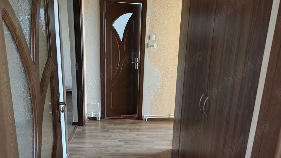 Apartament 3 camere Obregia - Poză 2
