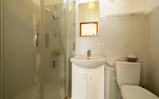 Imobil doua camere in casa+spatiu comercial+teren 270 mp  cu CF separat - Poză 20