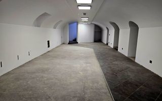 Spatiu comercial de vanzare in Piata Arenei-Boul Rosu - Poză 1