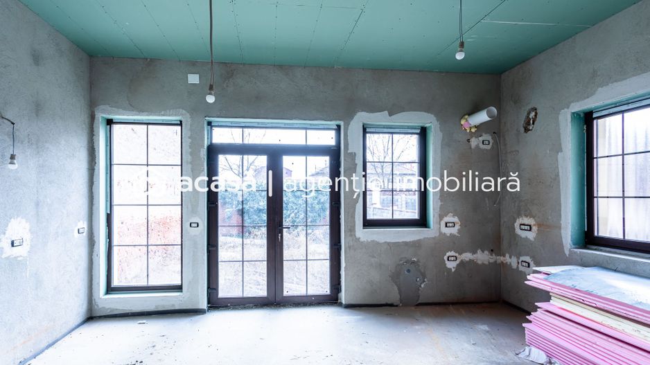 Casă / Vilă semifinisată cu destinații multiple zona centrală - Poză 9