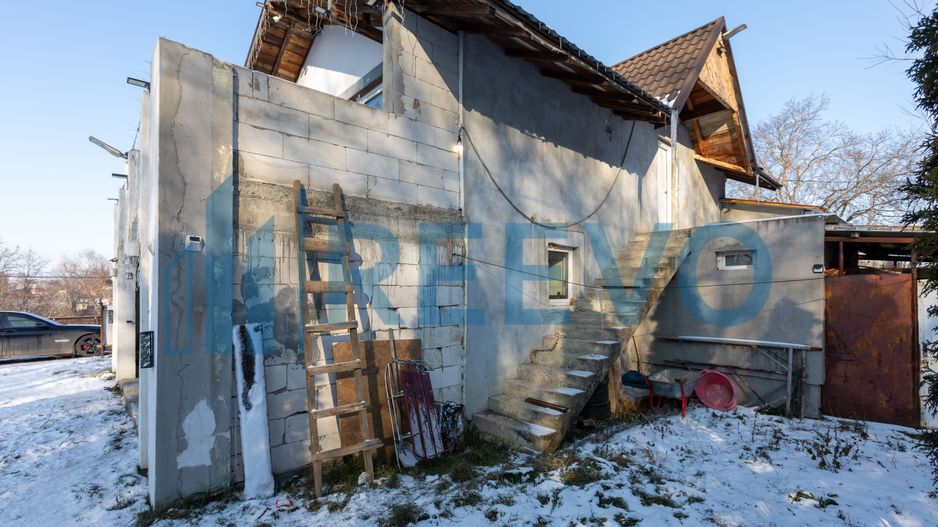 Proprietate cu casa si spatiu comercial+teren 4060 mp Bahna - Poză 42