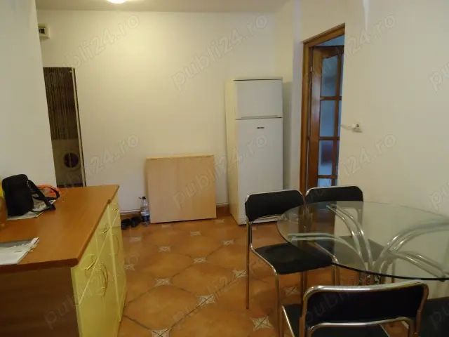 De închiriat  Apartament 2 Camere cu Centrala Proprie, 62 mp Pridvorului - Poză 8