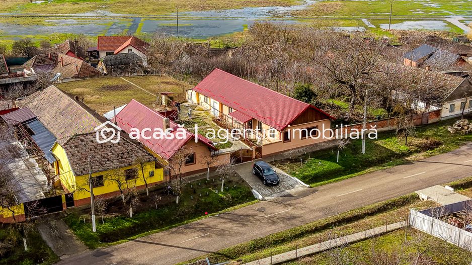 Casă în Vinga – restaurată Integral 2025 | 3 camere | teren generos - Poză 9