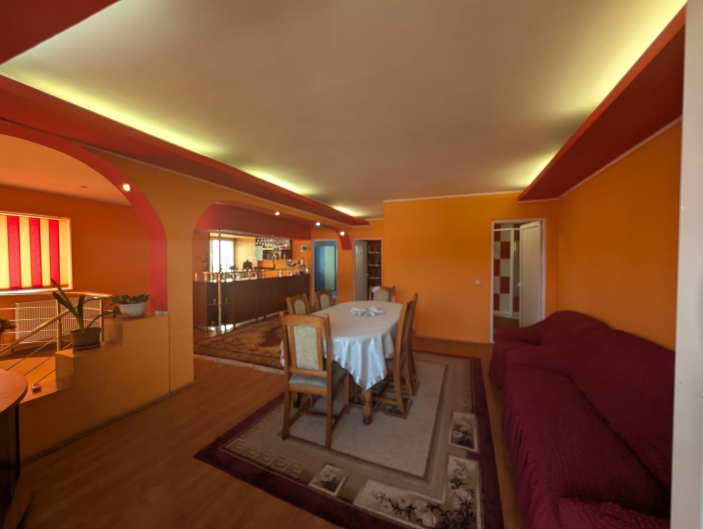 Vila spațioasă 6 camere cu teren generos – Ferentari – Preț excelent! - Poză 16