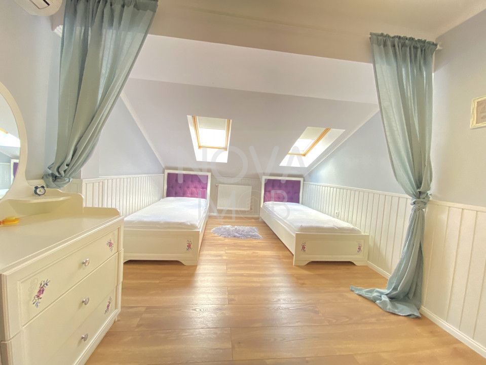 Apartament 3 camere, 2 bai, decomandat in Strand pentru inchiriat - Poză 8
