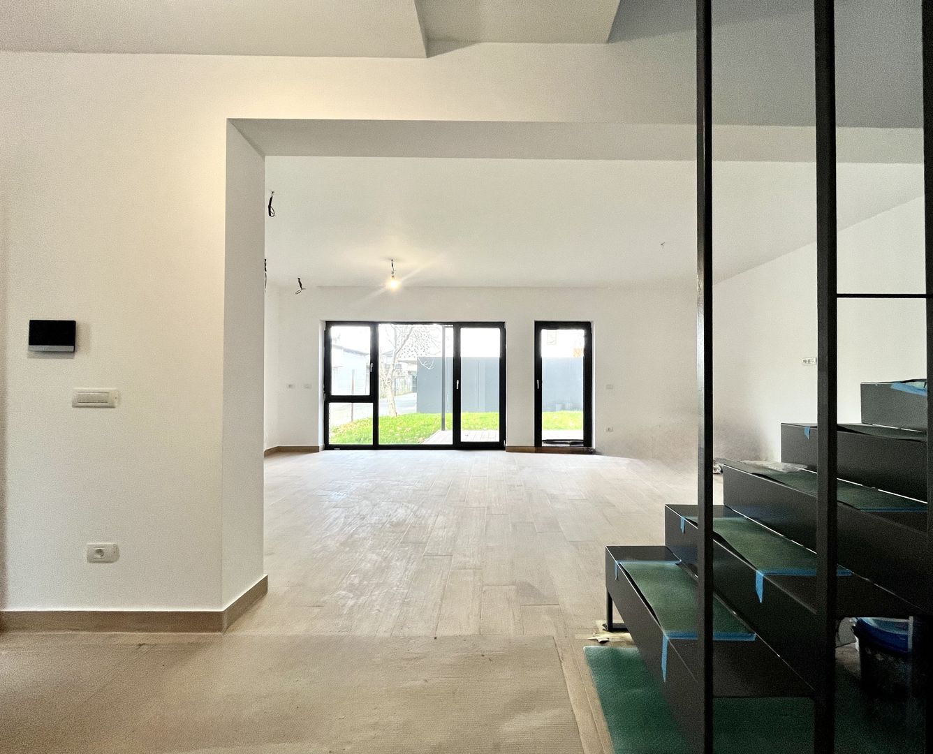 Casa individuala - 149 mp util - terasa rooftop cu jacuzzi de 32 mp - Poză 6