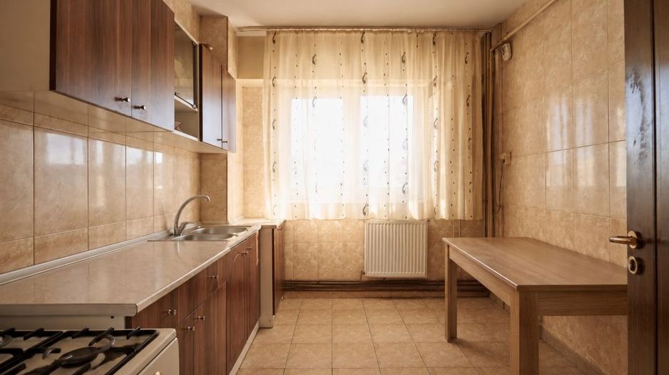 Apartament cu 3 camere - CENTRAL, zona 1 Mai, Pitesti  - Poză 3