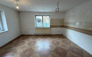 Casă de vânzare în cartierul Turnișor , Strada Livezii, Sibiu - Poză 1