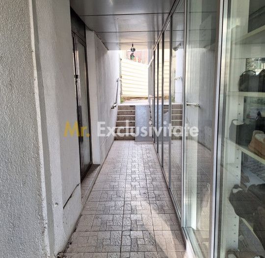Spatiu comercial 22 mp Ultracentral, etaj 1, intrare prin spate - Poză 3