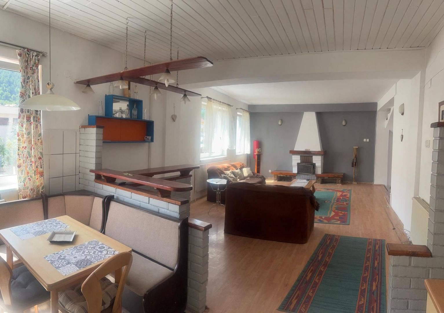 Apartament deosebit la 5 minute de Piata Sfatului - Poză 2