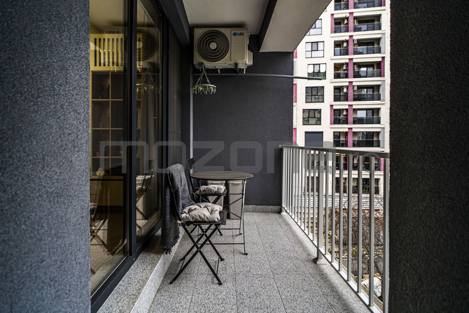 Plaza Mall, 2 camere, decomandat, 60 mp, etaj 2, mobilat, parcare subsol, boxa - Poză 15