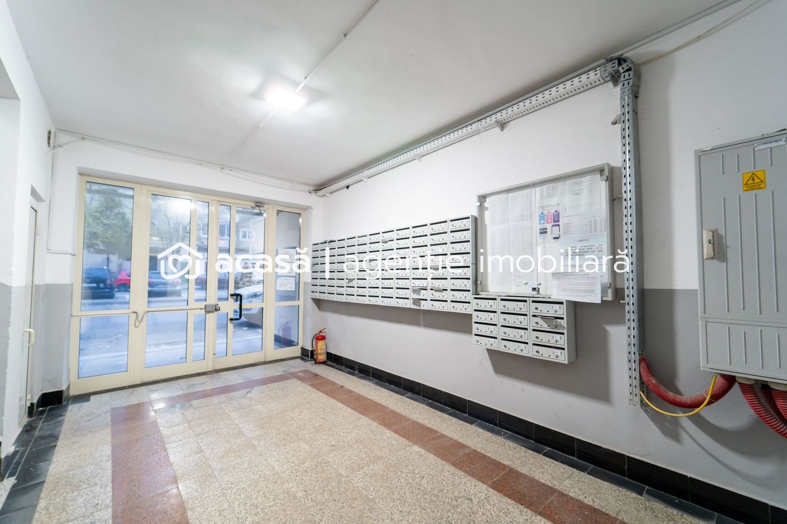 Garsonieră renovată, zona UTA - Poză 6