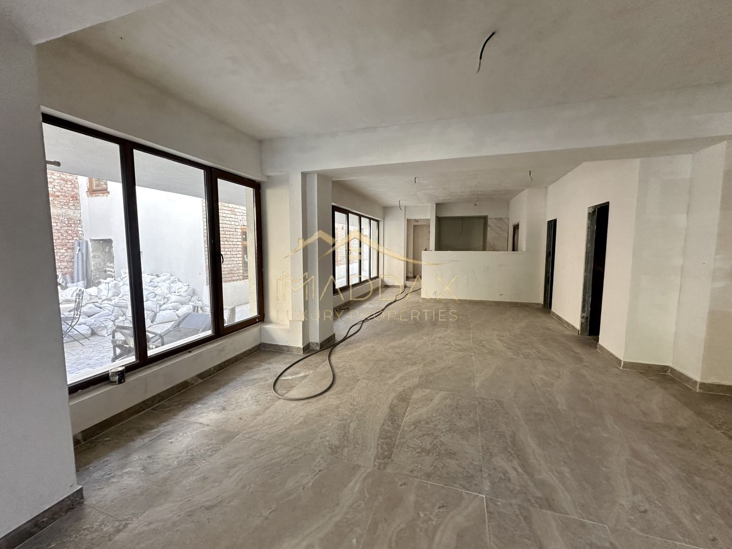 Spațiu comercial de lux pe Bulevardul Aviatorilor – 94 mp utili + terasa (135mp) - Poză 8