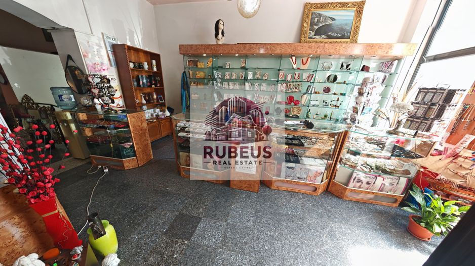 O Locație cu Istorie și Eleganță – În Centru, Pentru Afaceri Distincte - Poză 8