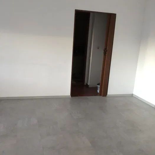 APARTMANENT ULTRASPATIOS 4 CAMERE CRANGASI METROU PARC LACUL MORII BLOC 1986 - Poză 3