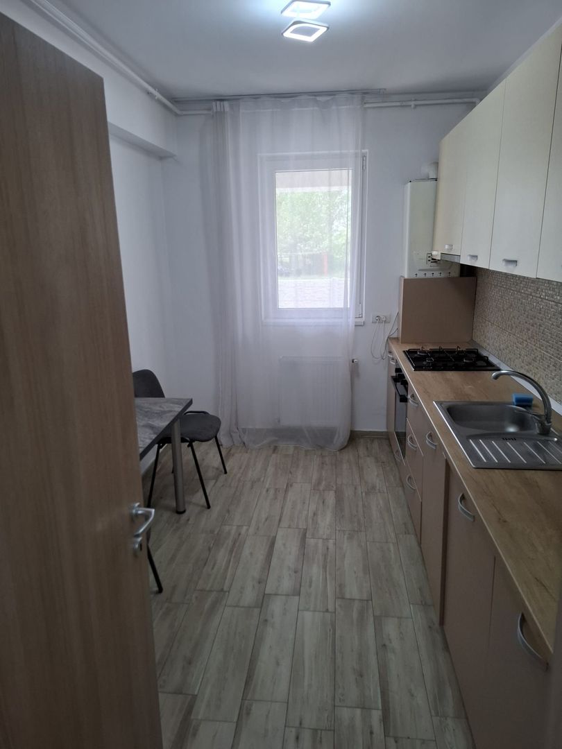 Ag BRASADAS închiriază ap 2 cam PARTER Metalurgiei PARCARE. - Poză 4