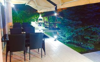 De vanzare Pensiune Eforie Nord la doi pasi de mare - Poză 12